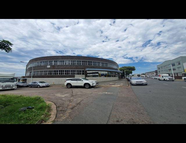 246M² BUSINESS CENTRE TO LET IN CONGELLA